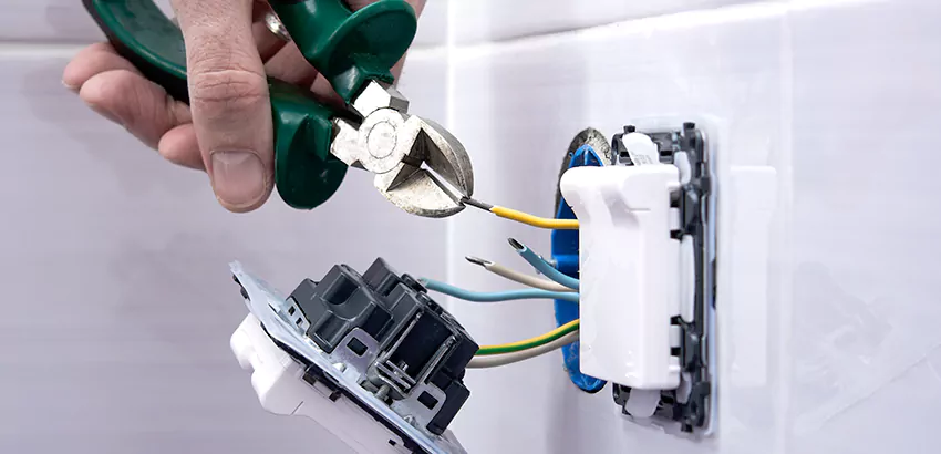 Outlet and Switch Repair Services in West Des Moines
