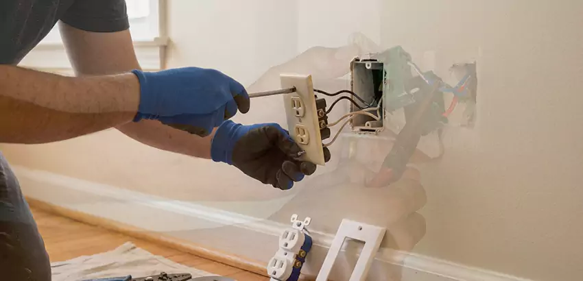 USB Outlet Replacement in West Des Moines