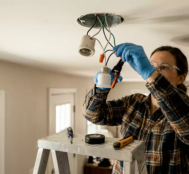 Professional Light Socket Replacement: Your Local Fixture Repair Team in West Des Moines, IA